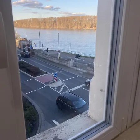 Direkt Am Rhein In Lägenhet *