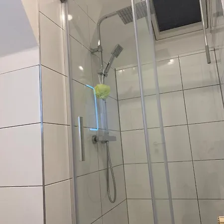 Direkt Am Rhein In Lägenhet